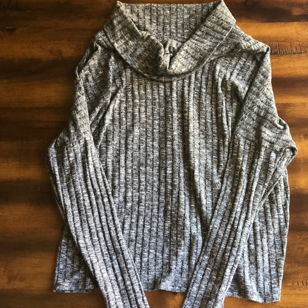 Loose turtle neck sweater